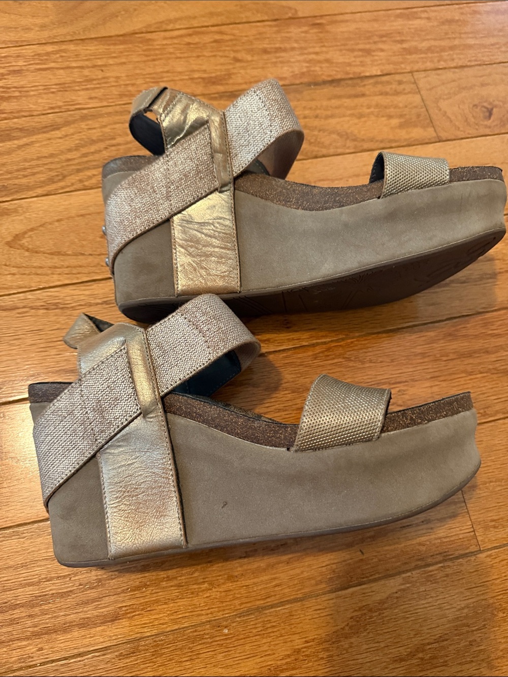 OTBT Metallic Taupe Wedge Sandals Size 9